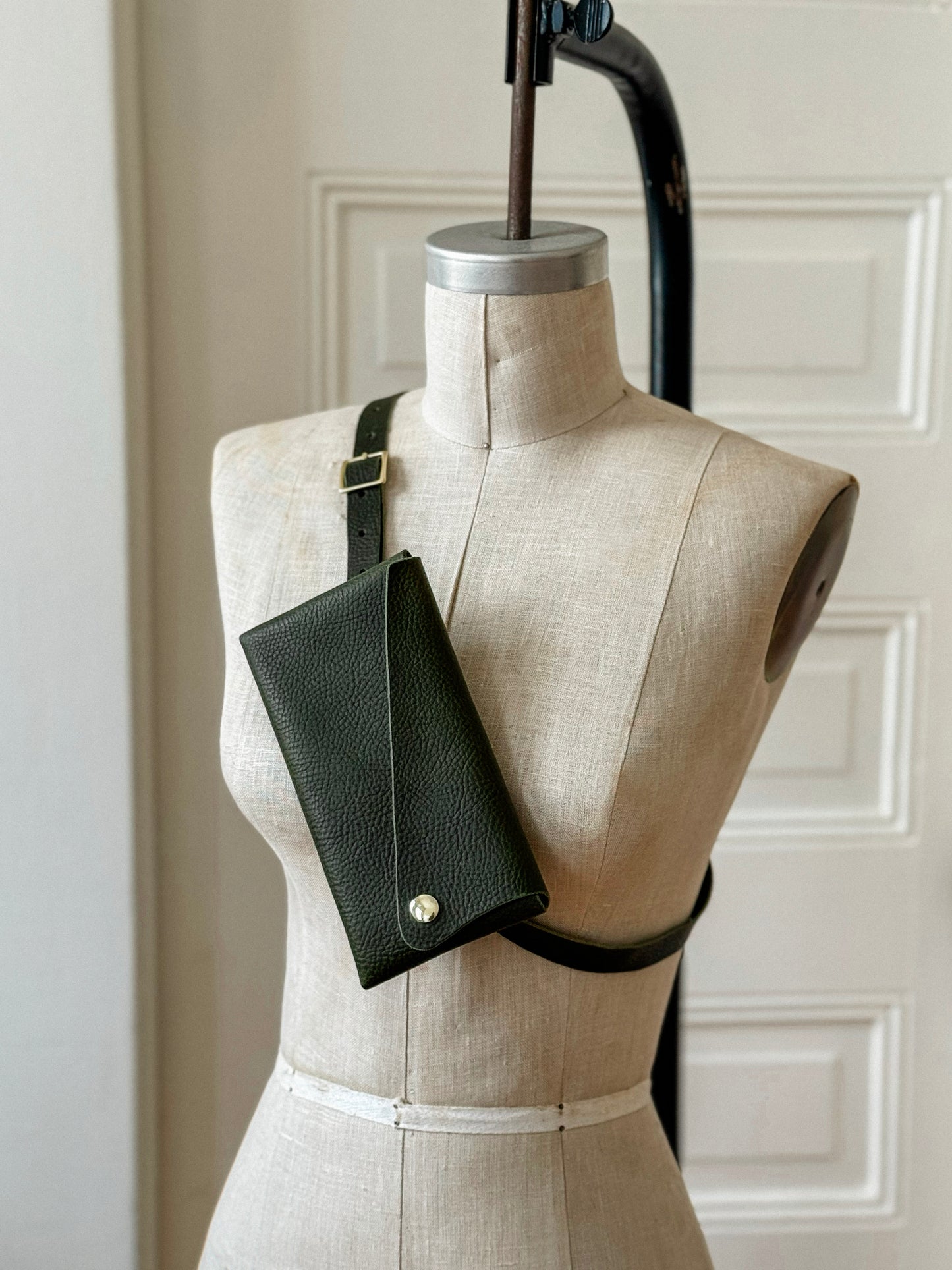Single Fin Belt Pouch