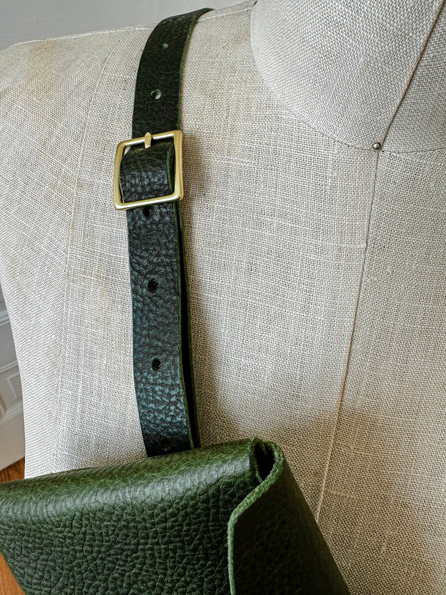 Single Fin Belt Pouch