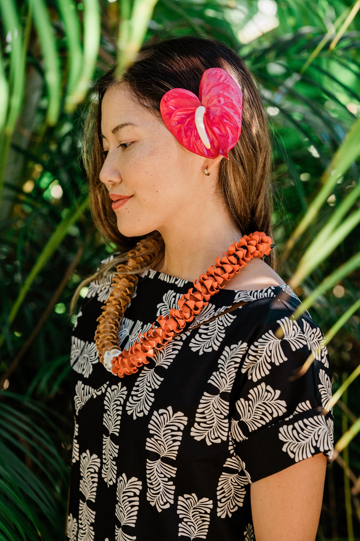 Modern Leather Lei - Puakenikeni